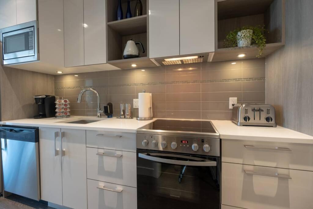 Clean 4Th Floor 1 Bedroom Apt In Old Town China Town Βικτώρια Εξωτερικό φωτογραφία