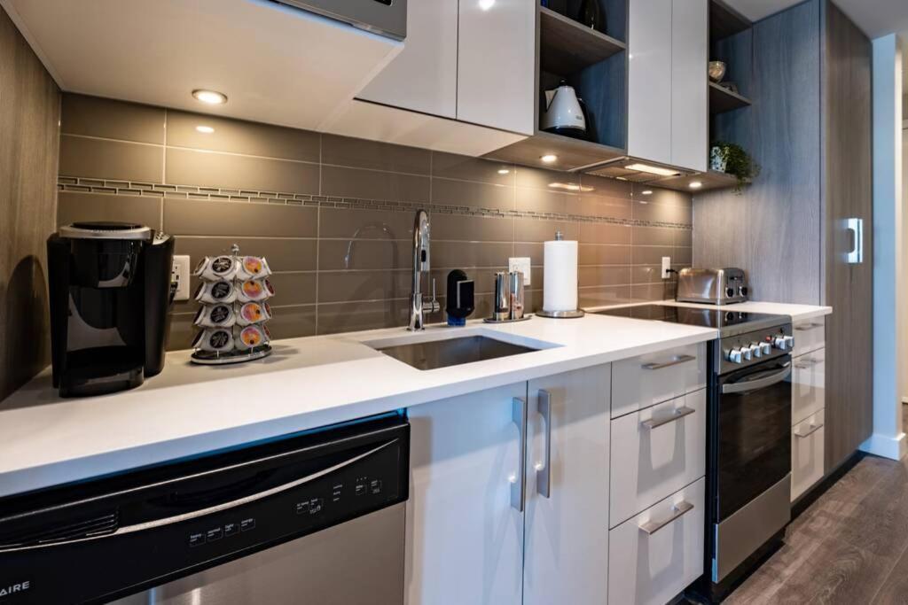 Clean 4Th Floor 1 Bedroom Apt In Old Town China Town Βικτώρια Εξωτερικό φωτογραφία